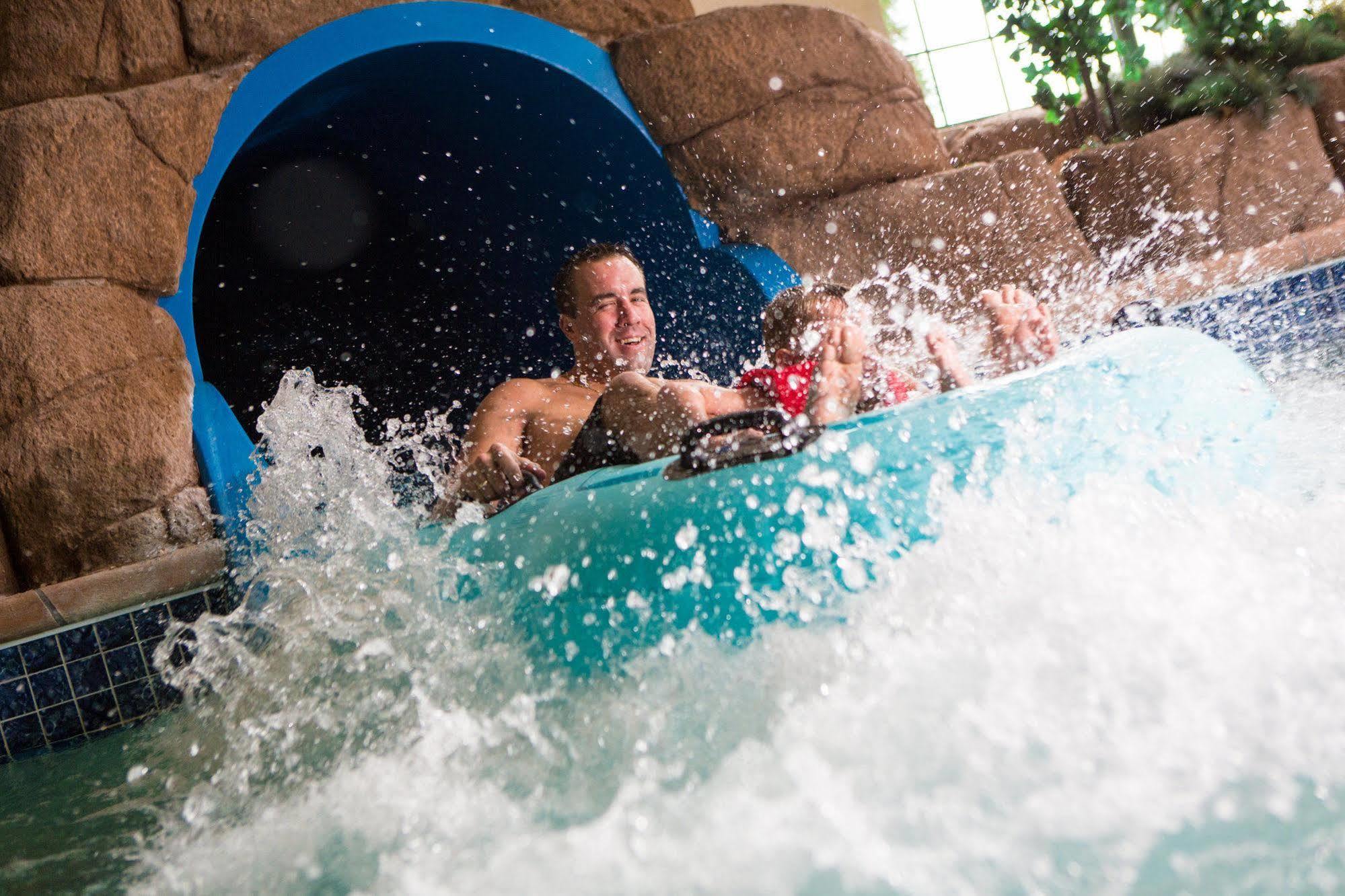 Tundra Lodge Resort - Waterpark & Conference Center خليج مورو المظهر الخارجي الصورة